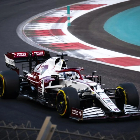 kako-je-formula-1-promenila-svet-uticaj-na-tehnologiju-sport-i-drustvo